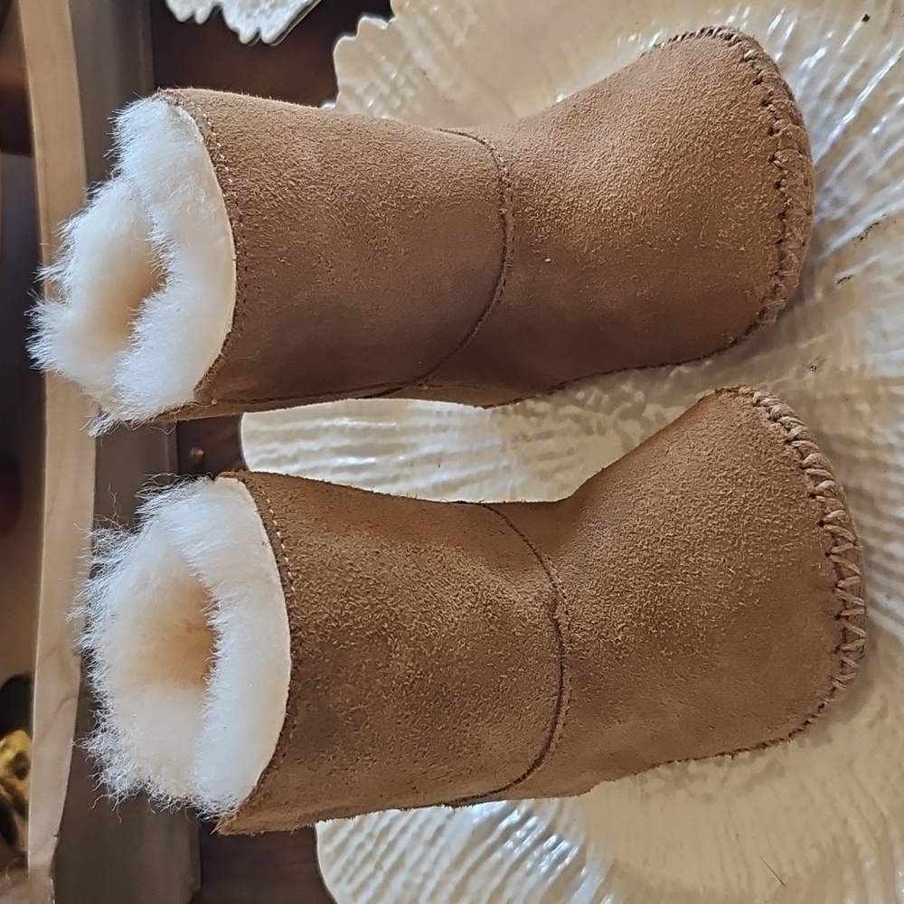 Ugg toddler boots